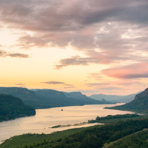 The Fishing Calendar for Hood River and Littlebrightmarkets